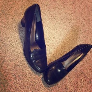 Black dress shoes